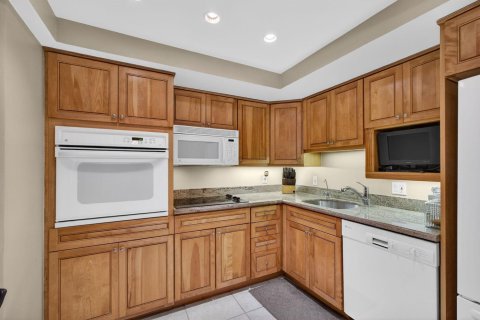 Condo in South Palm Beach, Florida, 2 bedrooms  № 2146588 - photo 12