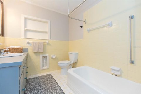 Купить виллу или дом в Дейд-Сити, Флорида 13 комнат, 205.5м2, № 2351529 - фото 18