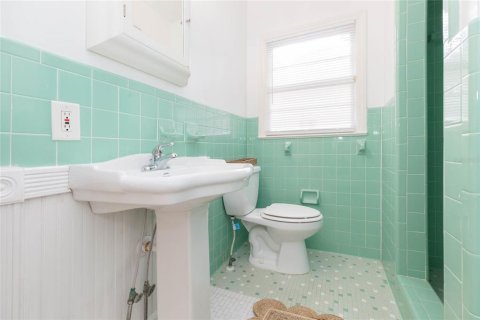 Купить виллу или дом в Дейд-Сити, Флорида 13 комнат, 205.5м2, № 2351529 - фото 10