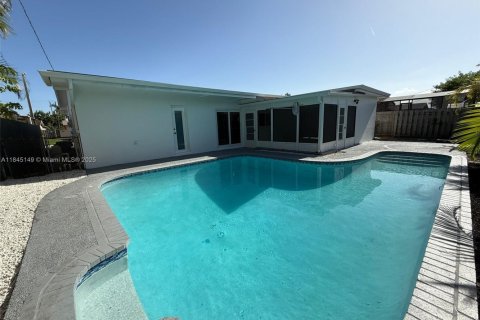 House in Sunrise, Florida 3 bedrooms, 133.13 sq.m. № 1846220 - photo 18