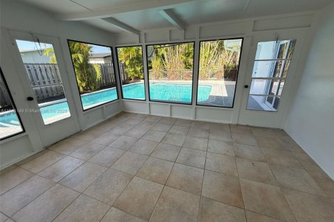 House in Sunrise, Florida 3 bedrooms, 133.13 sq.m. № 1846220 - photo 11