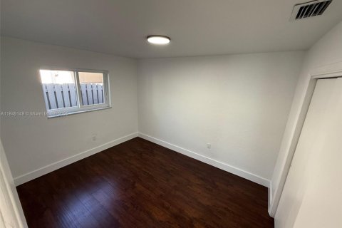 House in Sunrise, Florida 3 bedrooms, 133.13 sq.m. № 1846220 - photo 27
