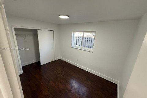 House in Sunrise, Florida 3 bedrooms, 133.13 sq.m. № 1846220 - photo 20