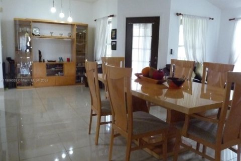 Condominio en venta en Longwood, Florida, 3 dormitorios, 147.34 m2 № 2013063 - foto 18