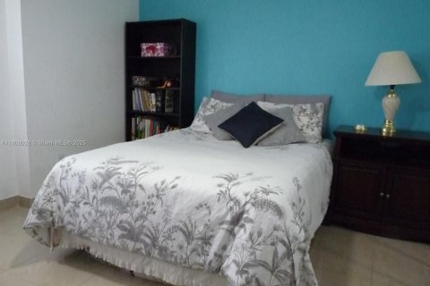 Condominio en venta en Longwood, Florida, 3 dormitorios, 147.34 m2 № 2013063 - foto 14