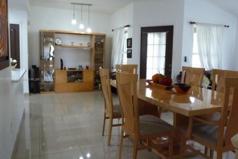 Condominio en venta en Longwood, Florida, 3 dormitorios, 147.34 m2 № 2013063 - foto 19