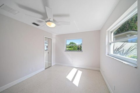 Villa ou maison à vendre à Saint Petersburg, Floride: 3 chambres, 158.03 m2 № 2233405 - photo 19
