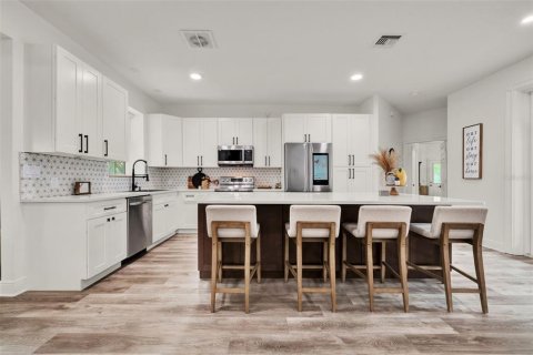 Casa en venta en Orlando, Florida, 3 dormitorios, 191.84 m2 № 1917907 - foto 9