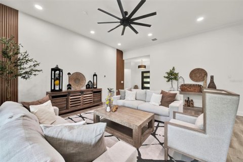 Casa en venta en Orlando, Florida, 3 dormitorios, 191.84 m2 № 1917907 - foto 6