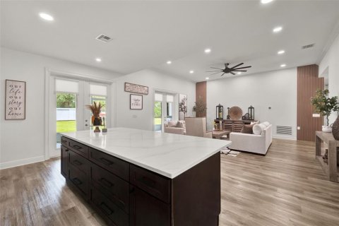 Casa en venta en Orlando, Florida, 3 dormitorios, 191.84 m2 № 1917907 - foto 12