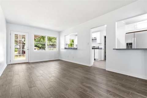 Villa ou maison à vendre à Clearwater, Floride: 3 chambres, 133.22 m2 № 2230515 - photo 10