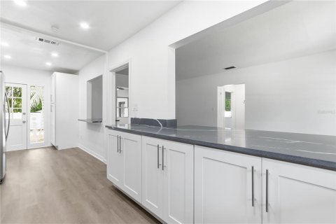Villa ou maison à vendre à Clearwater, Floride: 3 chambres, 133.22 m2 № 2230515 - photo 17