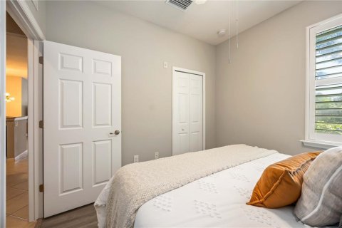 Купить кондоминиум в Сарасота, Флорида 7 комнат, 116.31м2, № 1903088 - фото 24