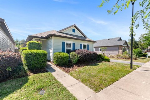 Villa ou maison à louer à Gainesville, Floride: 3 chambres, 151.99 m2 № 2102337 - photo 3