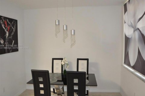 Copropriété à louer à Aventura, Floride: 1 chambre, 69.68 m2 № 2255120 - photo 5