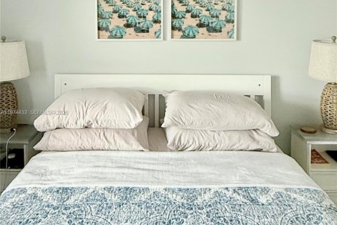 Снять в аренду квартиру в Марко-Айленд, Флорида 1 спальня, 47.19м2, № 2041230 - фото 6