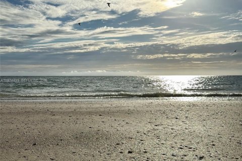 Снять в аренду квартиру в Марко-Айленд, Флорида 1 спальня, 47.19м2, № 2041230 - фото 9