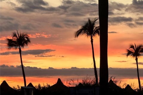 Снять в аренду квартиру в Марко-Айленд, Флорида 1 спальня, 47.19м2, № 2041230 - фото 10