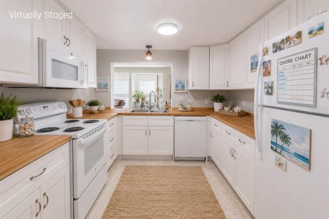 Купить виллу или дом в Энглвуд, Флорида 10 комнат, 139.35м2, № 2229873 - фото 9