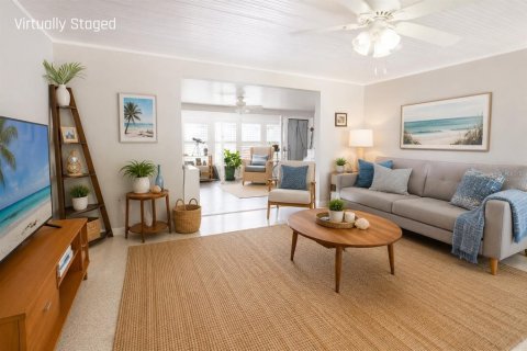 Купить виллу или дом в Энглвуд, Флорида 10 комнат, 139.35м2, № 2229873 - фото 11