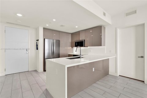 Condo in Sunrise, Florida, 2 bedrooms  № 1856983 - photo 6
