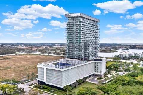 Condo in Sunrise, Florida, 2 bedrooms  № 1856983 - photo 1