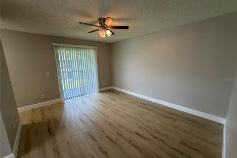 Copropriété à louer à Orlando, Floride: 2 chambres, 93.46 m2 № 2237185 - photo 2