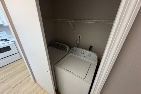 Copropriété à louer à Orlando, Floride: 2 chambres, 93.46 m2 № 2237185 - photo 8