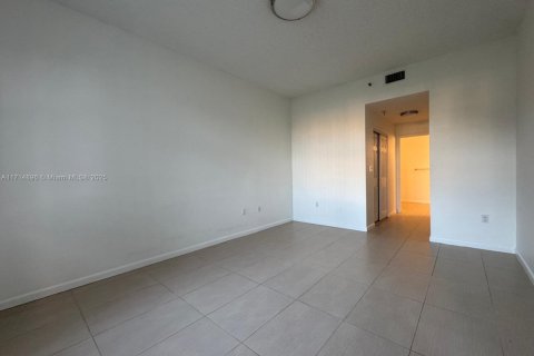 Condo in Doral, Florida, 2 bedrooms  № 1703342 - photo 10