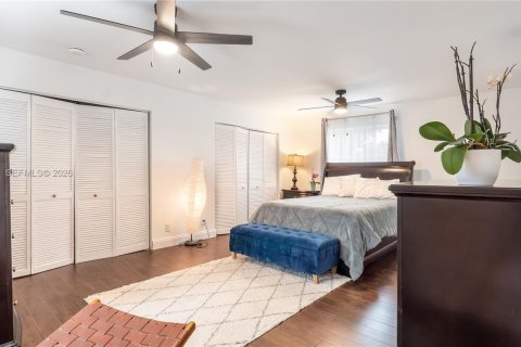 House in Oakland Park, Florida 2 bedrooms, 137.5 sq.m. № 2022053 - photo 26