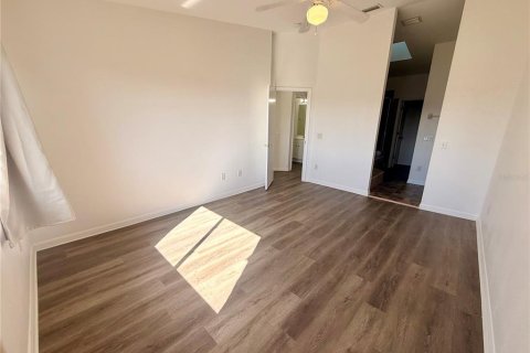 Adosado en venta en Davenport, Florida, 4 dormitorios, 223.52 m2 № 2339304 - foto 8