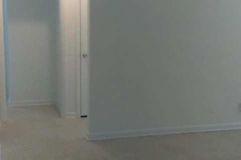 Снять в аренду таунхаус в Норт-Палм-Бич, Флорида 3 комнаты, 87.33м2, № 2260199 - фото 7