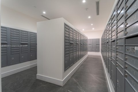 Oficina en alquiler en Miami, Florida № 888249 - foto 1