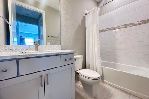 Villa ou maison à louer à Vero Beach, Floride: 2 chambres, 146.51 m2 № 1971706 - photo 6