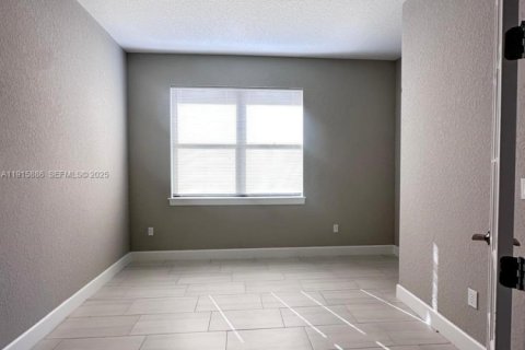 Villa ou maison à louer à Vero Beach, Floride: 2 chambres, 146.51 m2 № 1971706 - photo 9