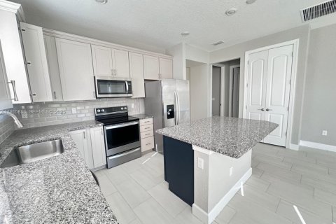 Villa ou maison à louer à Vero Beach, Floride: 2 chambres, 146.51 m2 № 1971706 - photo 4