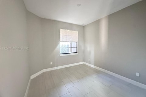 Villa ou maison à louer à Vero Beach, Floride: 2 chambres, 146.51 m2 № 1971706 - photo 8