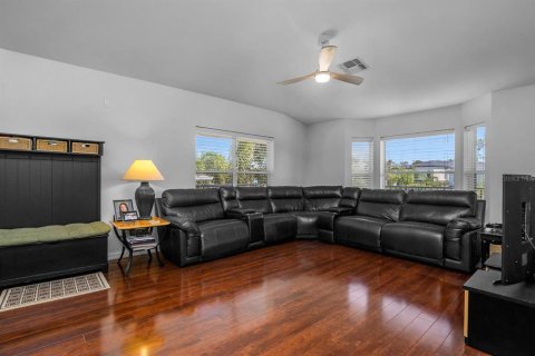 House in Fort Myers, Florida 4 bedrooms, 238.67 sq.m. № 1629891 - photo 12