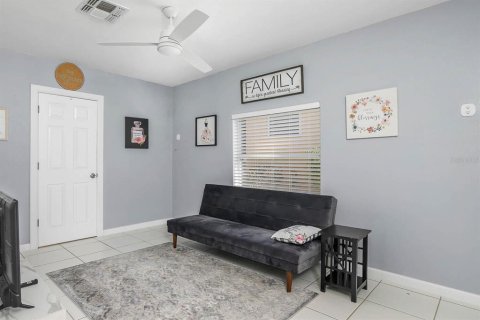 House in Fort Myers, Florida 4 bedrooms, 238.67 sq.m. № 1629891 - photo 24