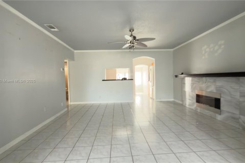 Casa en alquiler en Dania Beach, Florida, 2 dormitorios, 98.1 m2 № 1975986 - foto 15