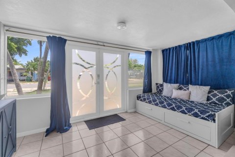 Casa en alquiler en Dania Beach, Florida, 2 dormitorios, 98.1 m2 № 1975986 - foto 8