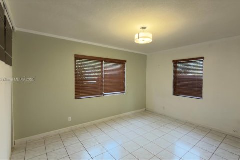 Casa en alquiler en Dania Beach, Florida, 2 dormitorios, 98.1 m2 № 1975986 - foto 14