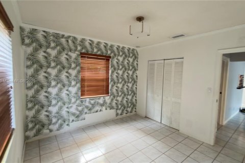 Casa en alquiler en Dania Beach, Florida, 2 dormitorios, 98.1 m2 № 1975986 - foto 12