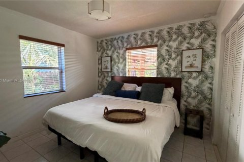 Casa en alquiler en Dania Beach, Florida, 2 dormitorios, 98.1 m2 № 1975986 - foto 9