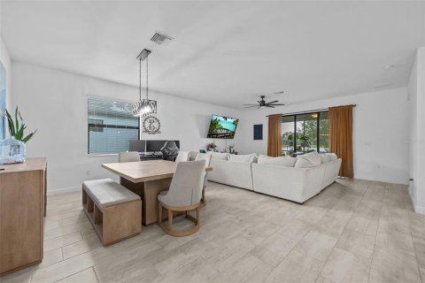 Villa ou maison à vendre à Fort Myers, Floride: 4 chambres, 188.78 m2 № 2308822 - photo 9