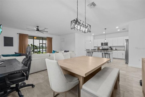 Villa ou maison à vendre à Fort Myers, Floride: 4 chambres, 188.78 m2 № 2308822 - photo 13