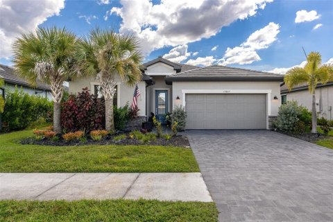 House in Fort Myers, Florida 4 bedrooms, 188.78 sq.m. № 2308822