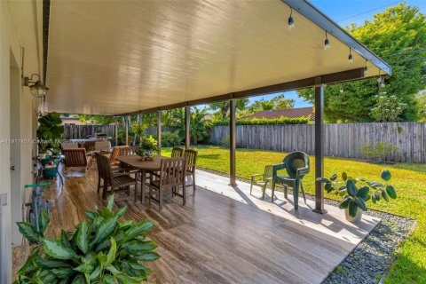 Купить виллу или дом в Майами, Флорида 3 спальни, 126.35м2, № 1972502 - фото 22