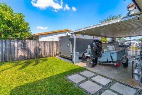 Купить виллу или дом в Майами, Флорида 3 спальни, 126.35м2, № 1972502 - фото 25