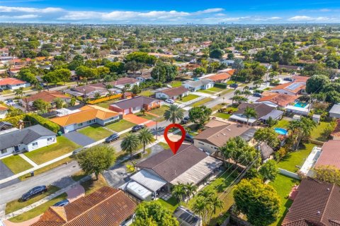 Купить виллу или дом в Майами, Флорида 3 спальни, 126.35м2, № 1972502 - фото 29